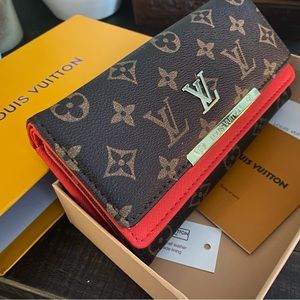 Beautiful Louis Vuitton women’s wallet